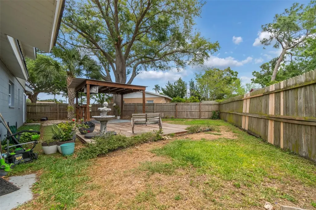 8043 124th Street Seminole FL 33772