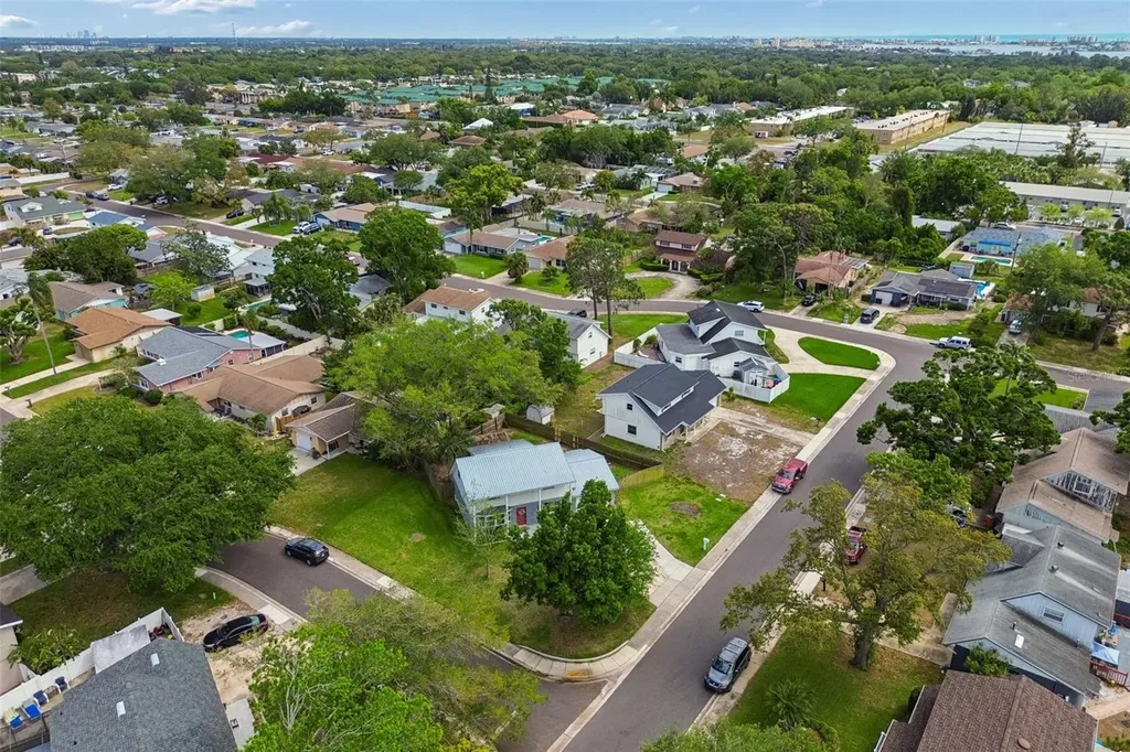 8043 124th Street Seminole FL 33772