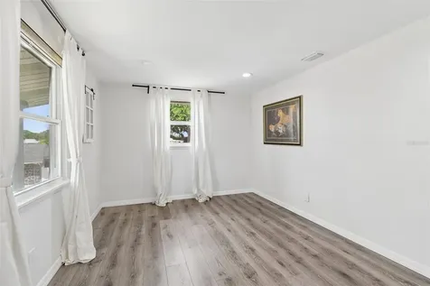 8043 124th Street Seminole FL 33772