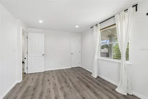 8043 124th Street Seminole FL 33772
