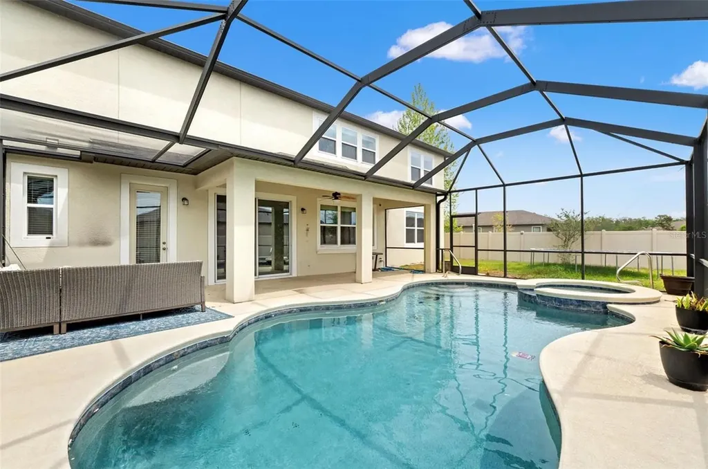 18696 Malinche Loop Spring Hill FL 34610