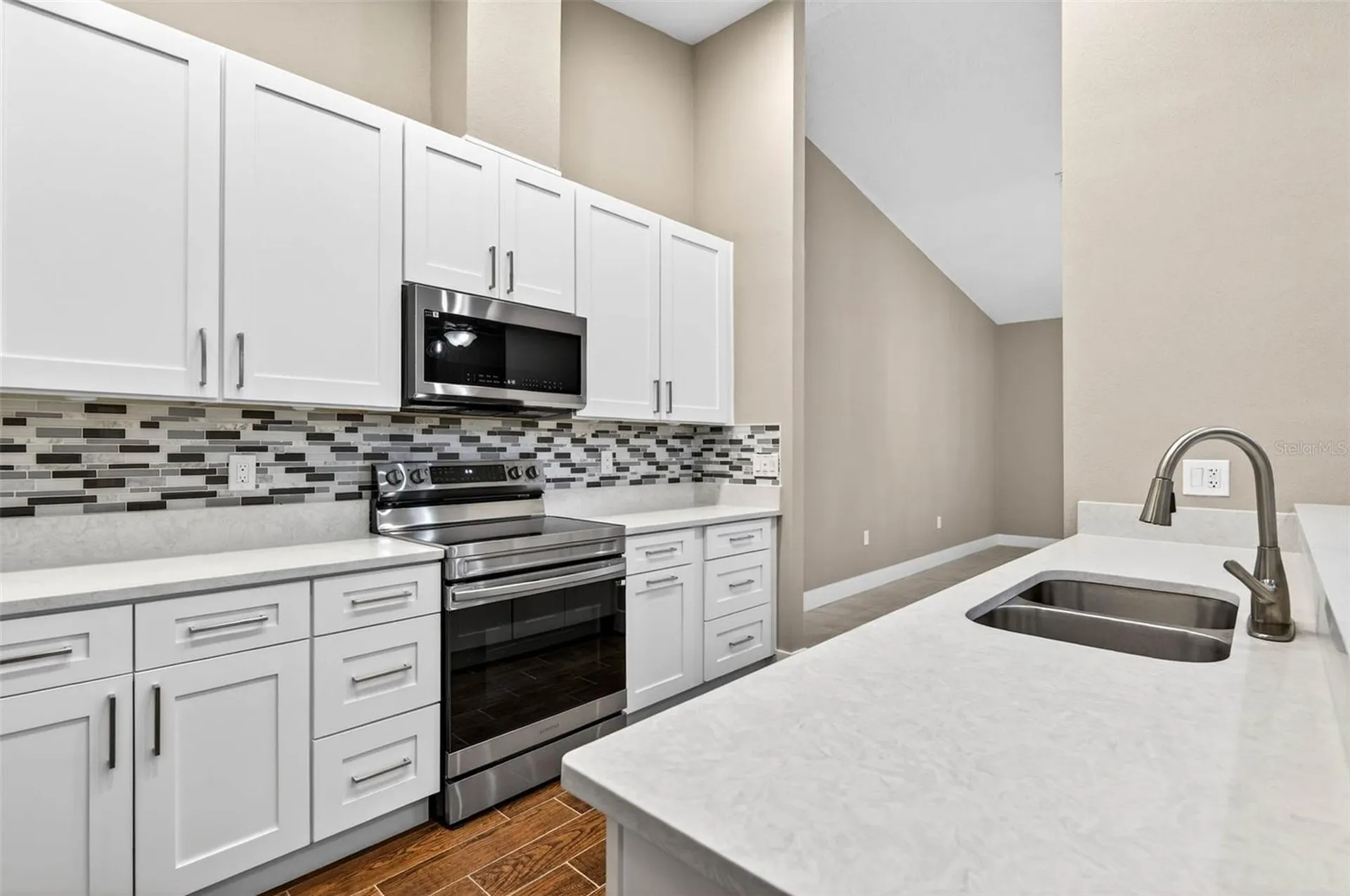 6535 Brentwood Drive Zephyrhills FL 33542