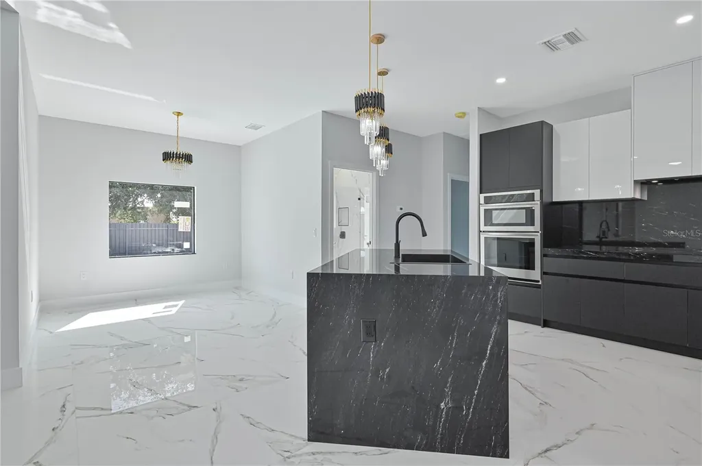 1413 NE 7th Avenue Cape Coral FL 33909