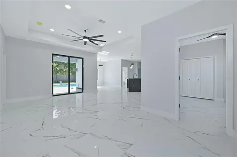 1413 NE 7th Avenue Cape Coral FL 33909