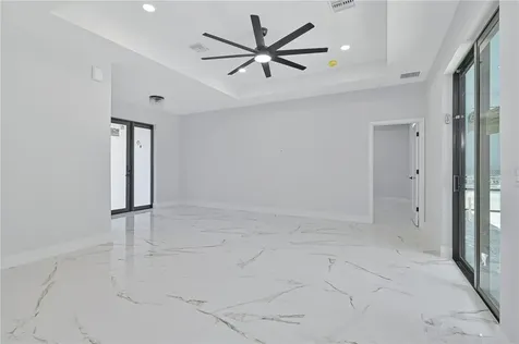 1413 NE 7th Avenue Cape Coral FL 33909