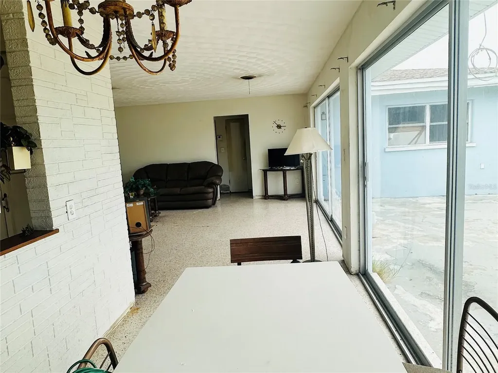 210 21st Street NE Bradenton FL 34208
