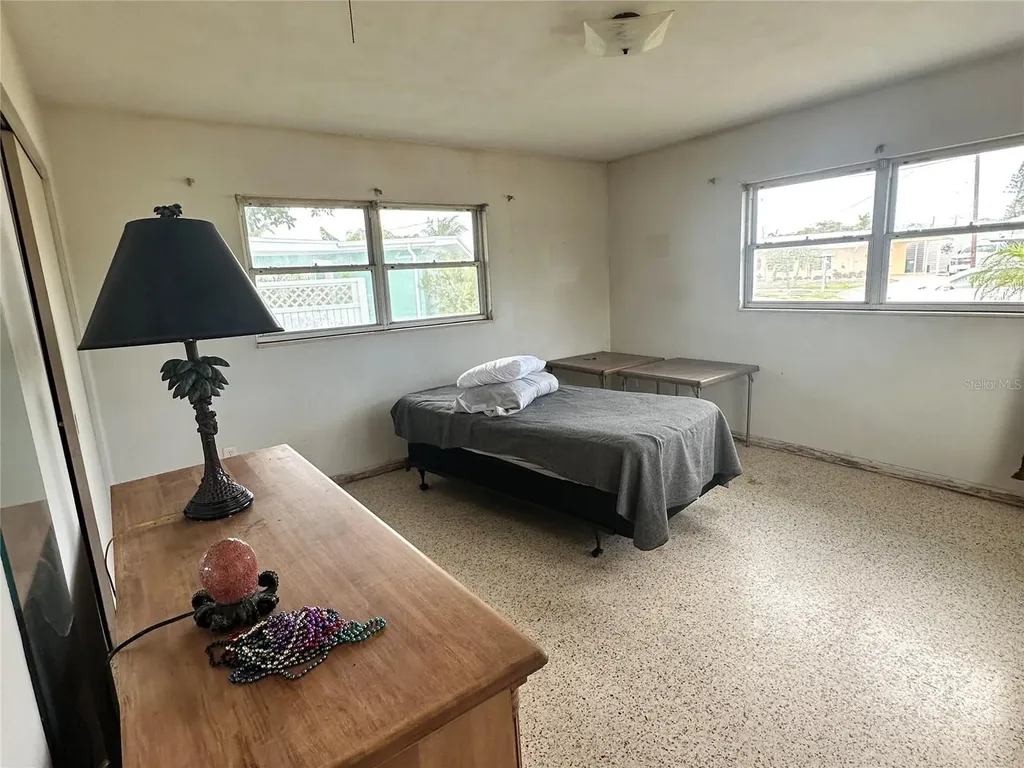 210 21st Street NE Bradenton FL 34208