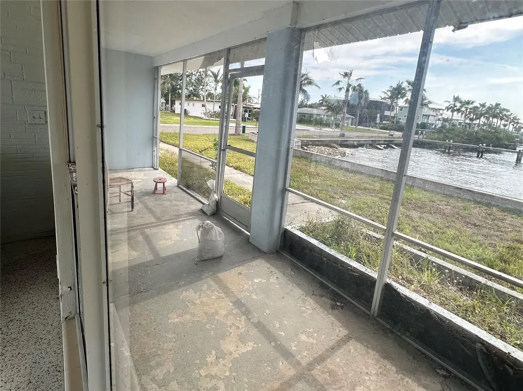 210 21st Street NE Bradenton FL 34208