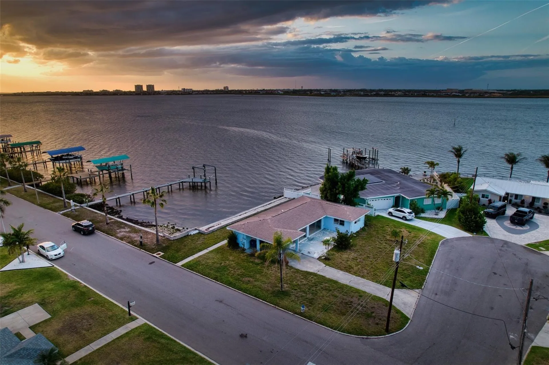 210 21st Street NE Bradenton FL 34208
