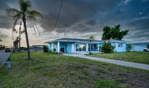 210 21st Street NE Bradenton FL 34208