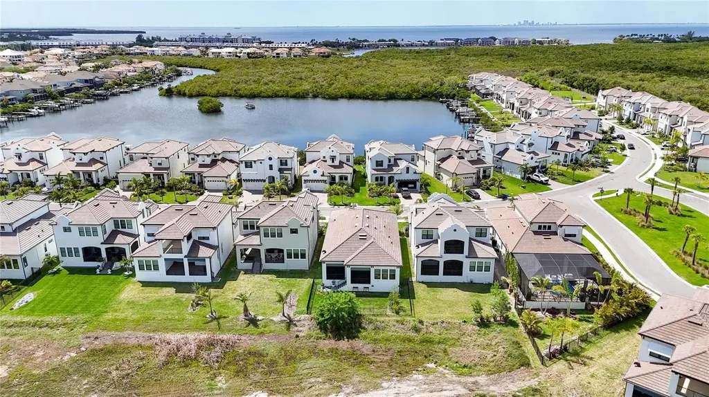1071 Seagrape Drive Ruskin FL 33570
