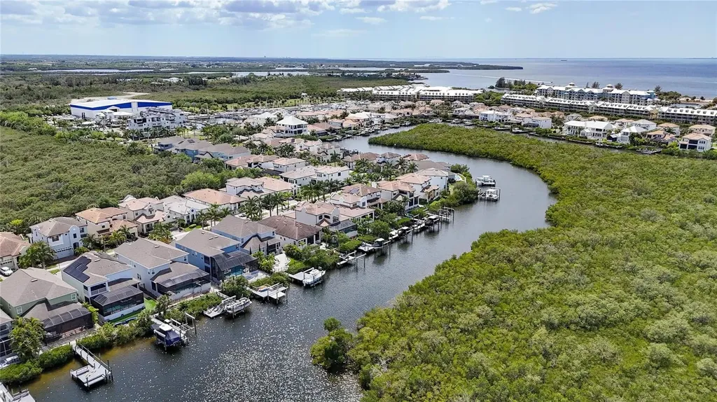 1071 Seagrape Drive Ruskin FL 33570