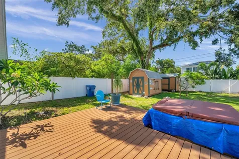 8074 37th Avenue N St Petersburg FL 33710
