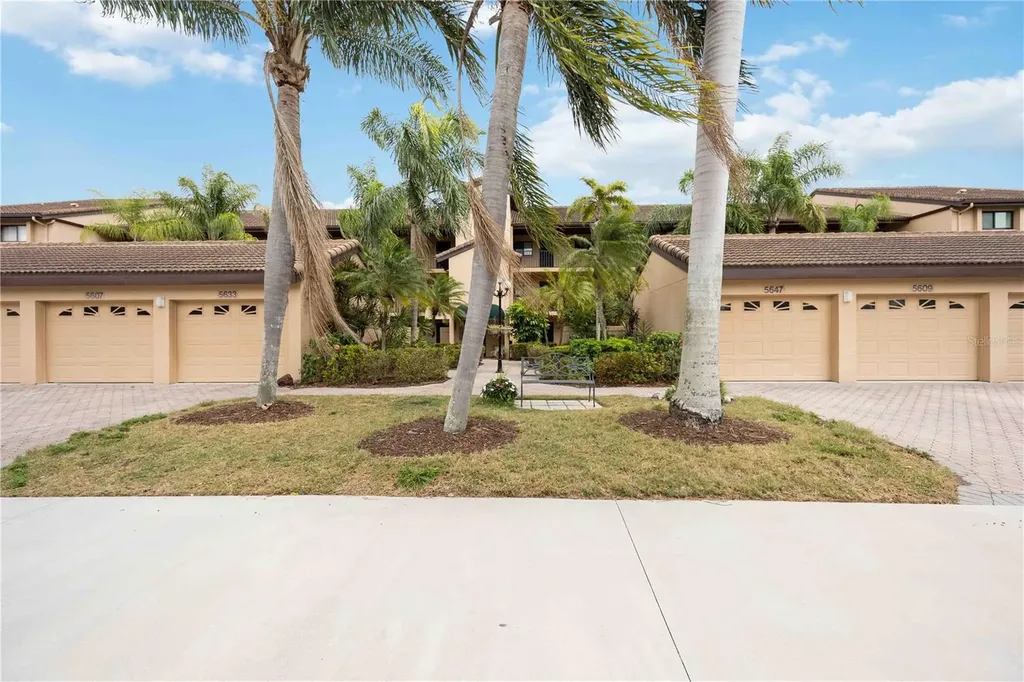 5627 Ashton Way Sarasota FL 34231