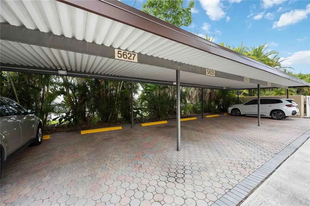 5627 Ashton Way Sarasota FL 34231