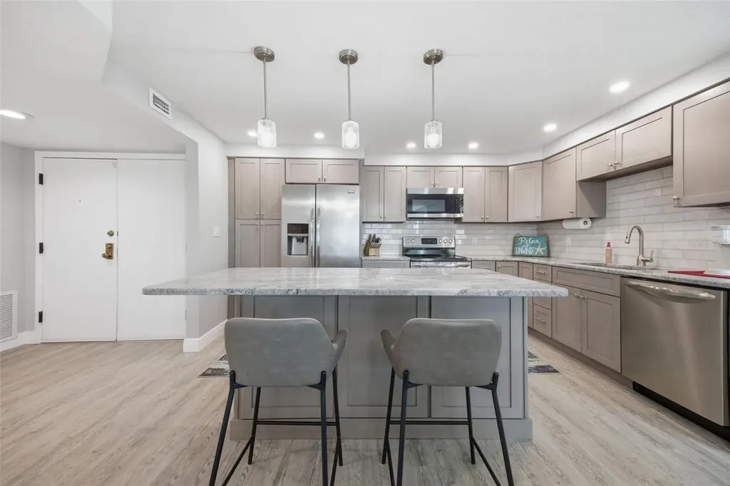 1460 Gulf Boulevard Clearwater FL 33767
