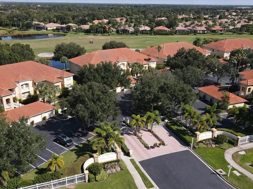 8406 Wethersfield Run Lakewood Ranch FL 34202