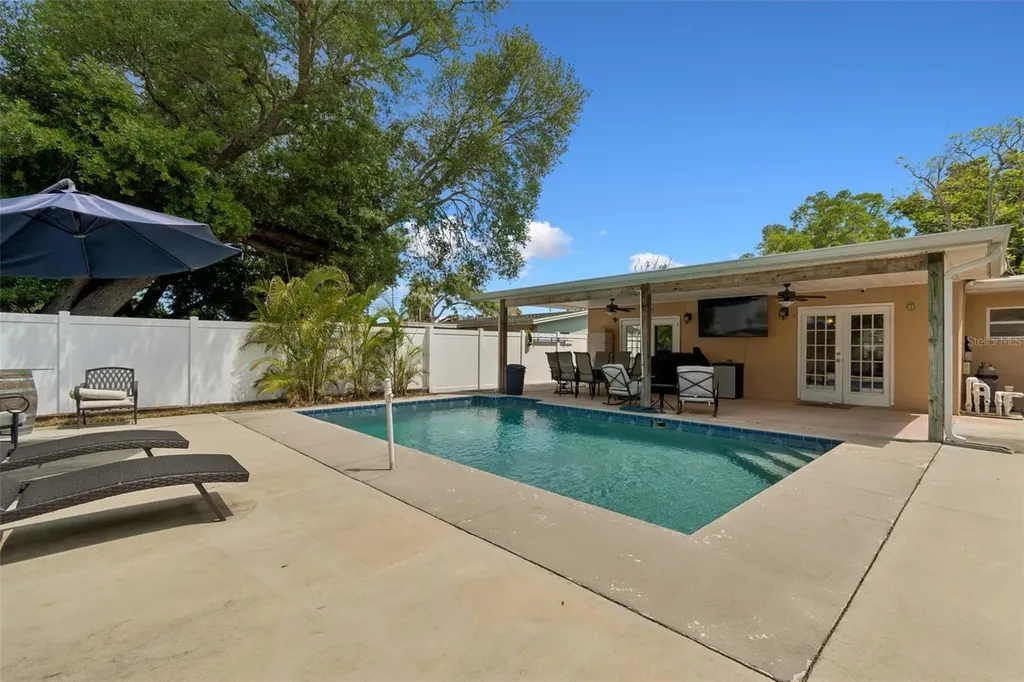 5310 72nd Street N St Petersburg FL 33709