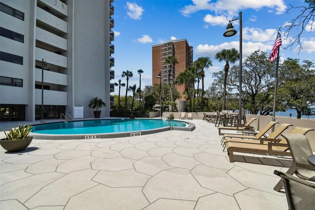 4141 Bayshore Boulevard Tampa FL 33611