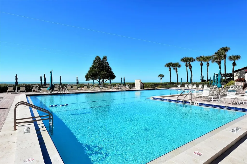 2039 Gulf Of Mexico Drive Longboat Key FL 34228