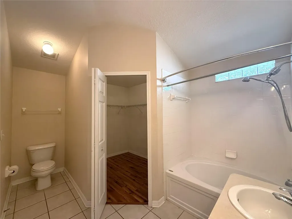 6518 Bridgecrest Drive Lithia FL 33547