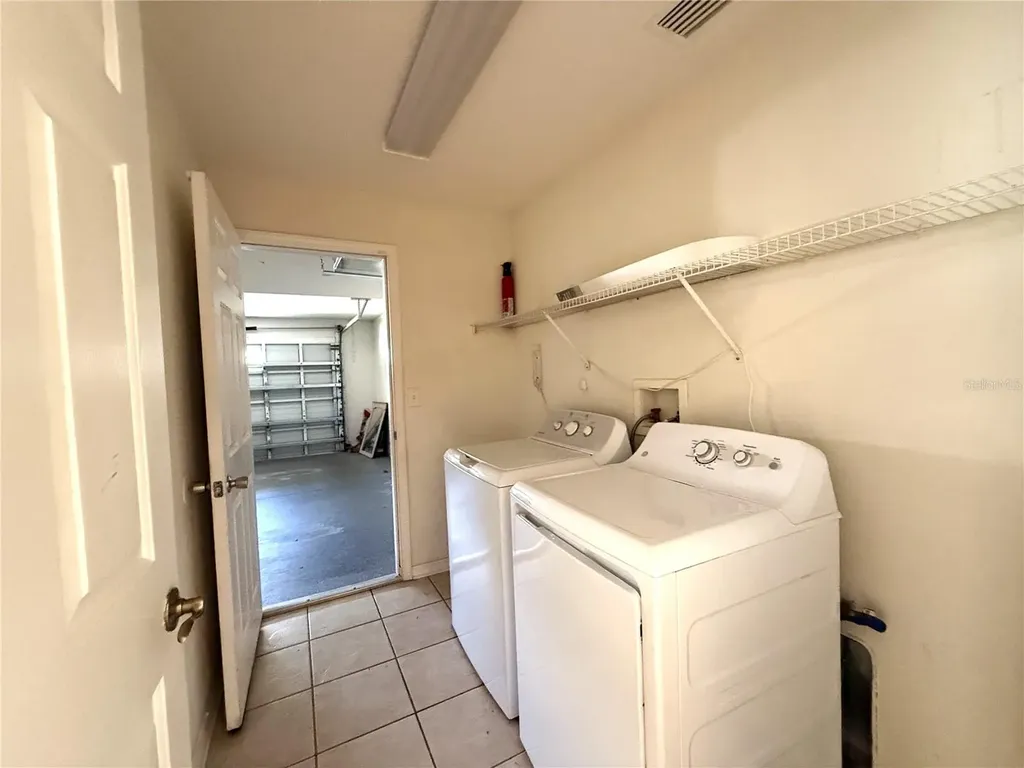 6518 Bridgecrest Drive Lithia FL 33547