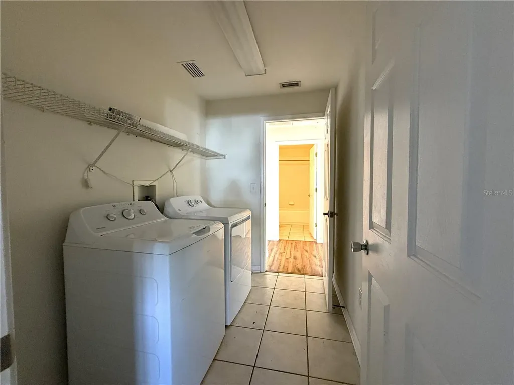 6518 Bridgecrest Drive Lithia FL 33547