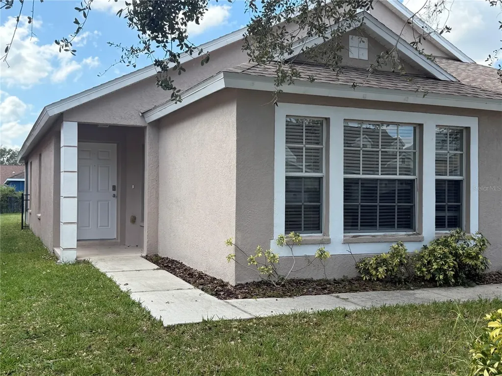 6518 Bridgecrest Drive Lithia FL 33547