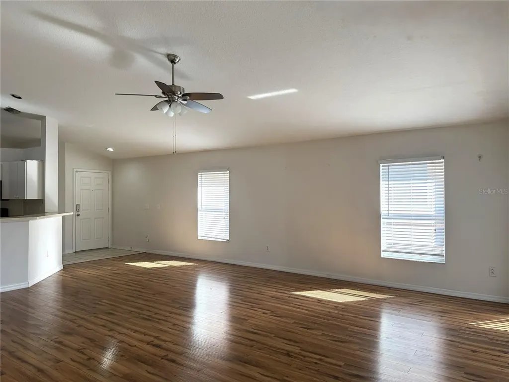 6518 Bridgecrest Drive Lithia FL 33547