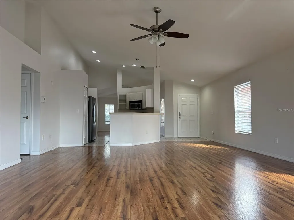 6518 Bridgecrest Drive Lithia FL 33547