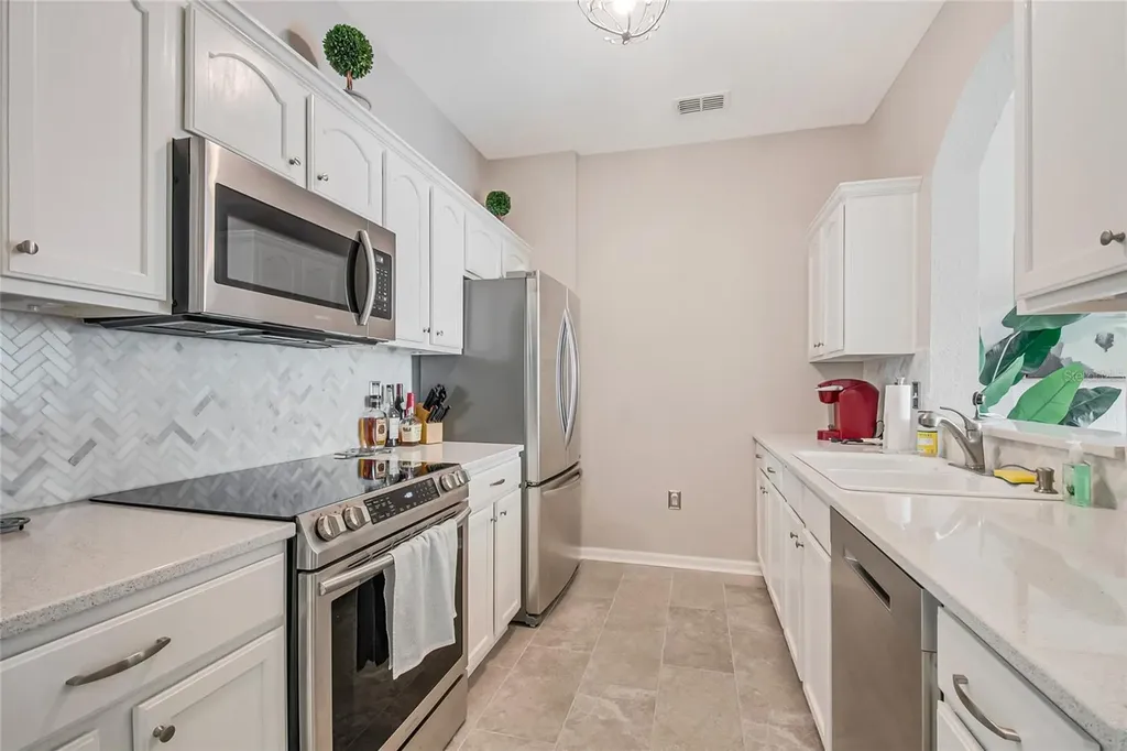 2817 Almaton Loop Kissimmee FL 34747