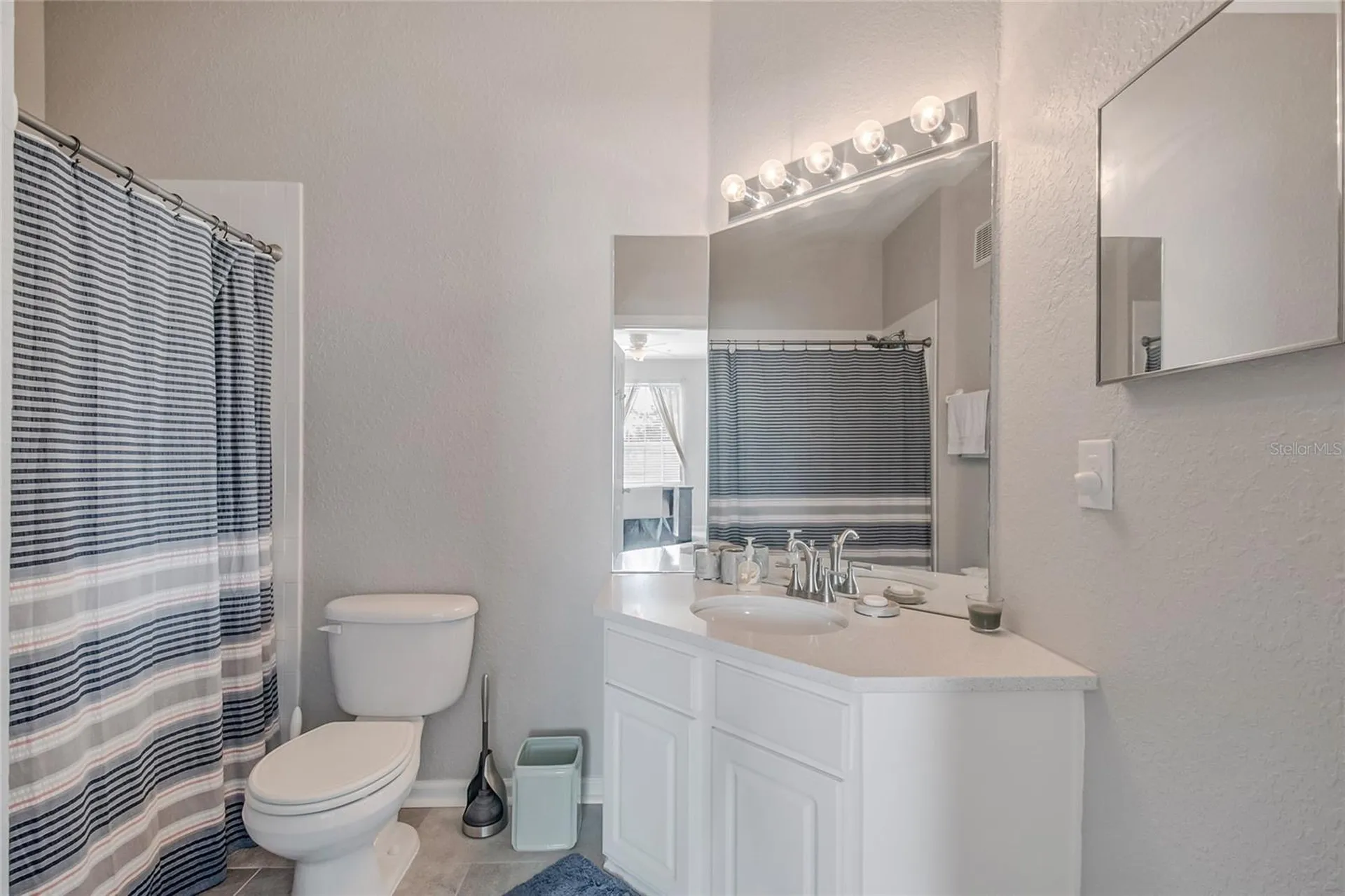 2817 Almaton Loop Kissimmee FL 34747