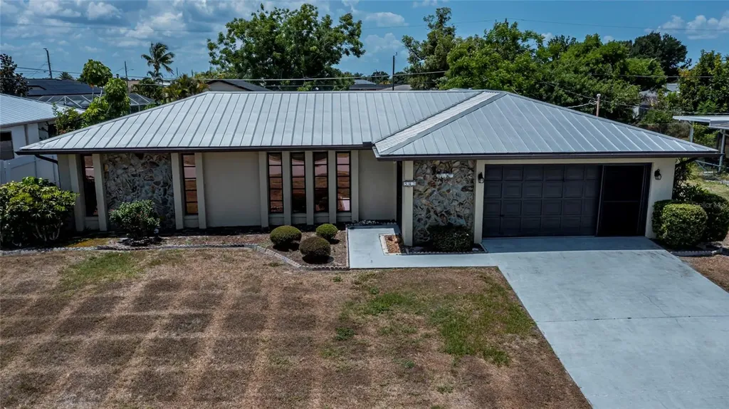 543 Mayview Avenue NW Port Charlotte FL 33952