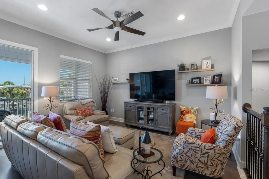 6057 Moorings Drive S St Petersburg FL 33712