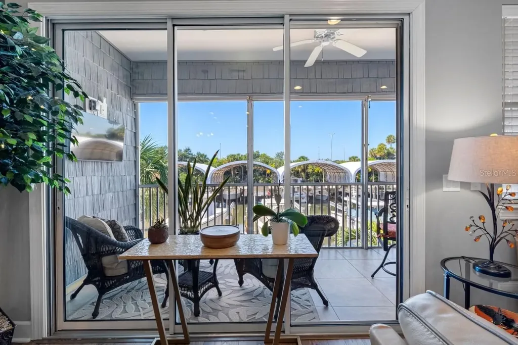 6057 Moorings Drive S St Petersburg FL 33712