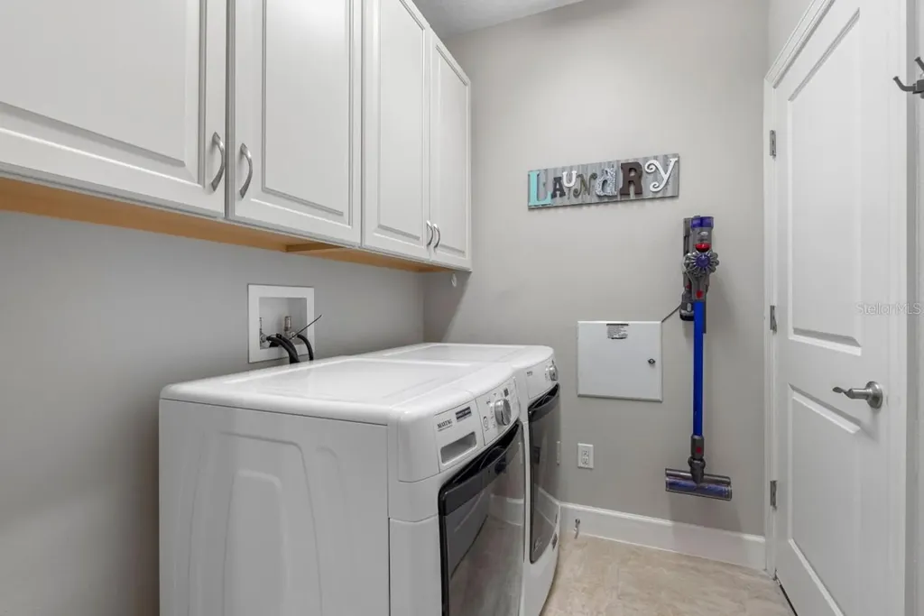 6057 Moorings Drive S St Petersburg FL 33712