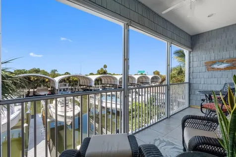 6057 Moorings Drive S St Petersburg FL 33712