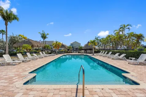 6057 Moorings Drive S St Petersburg FL 33712