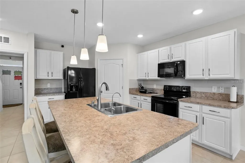 1872 Rustic Falls Drive Kissimmee FL 34744