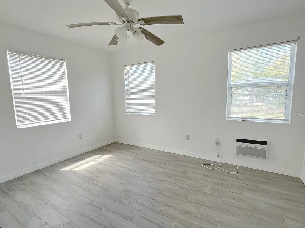 25 Lynn Way Madeira Beach FL 33708