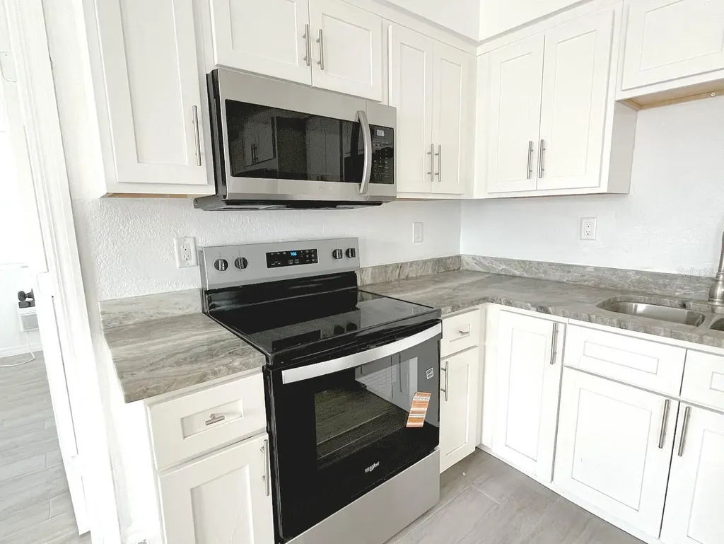 25 Lynn Way Madeira Beach FL 33708