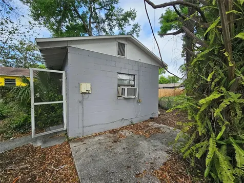 1504 E 99th Avenue Tampa FL 33612