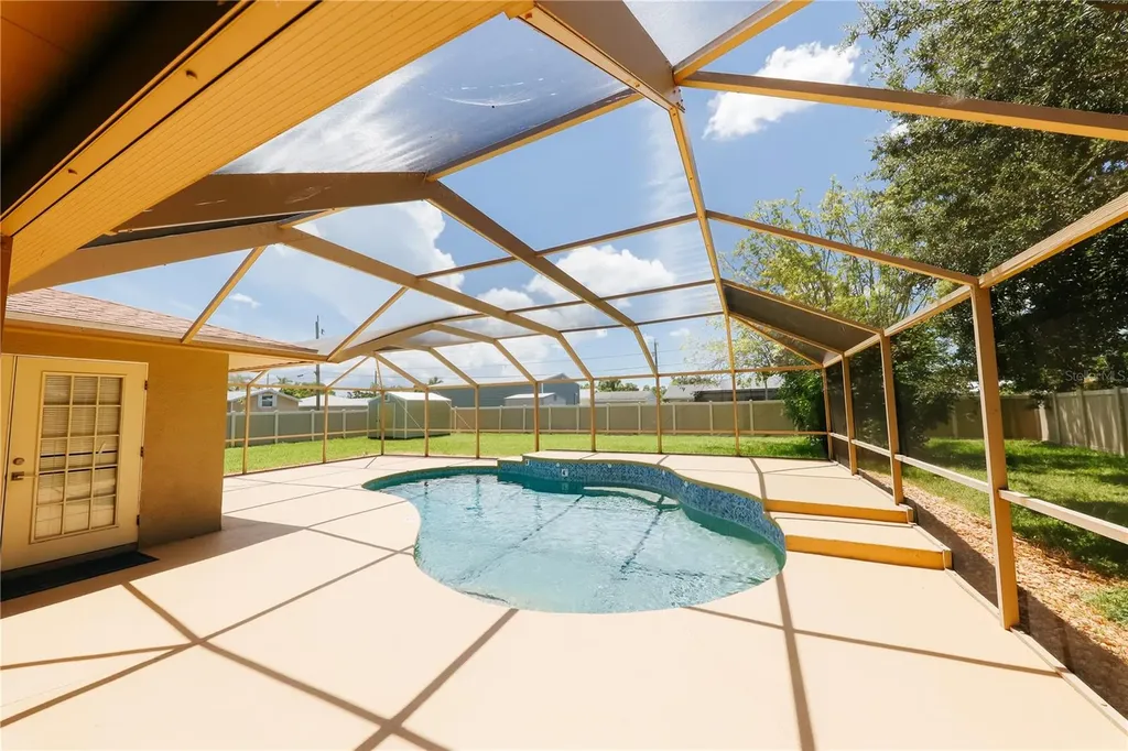 5211 24th Avenue Drive W Bradenton FL 34209