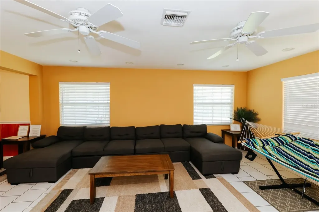 5211 24th Avenue Drive W Bradenton FL 34209