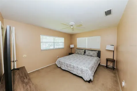 5211 24th Avenue Drive W Bradenton FL 34209