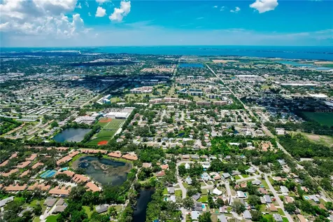 5211 24th Avenue Drive W Bradenton FL 34209