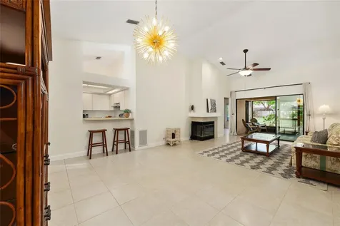 3928 NW 23rd Circle Gainesville FL 32605