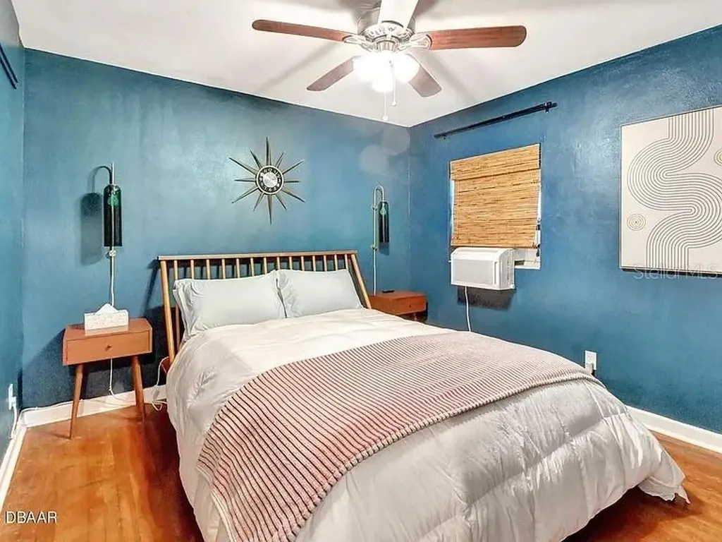 311 N Blue Lake Terrace Deland FL 32724