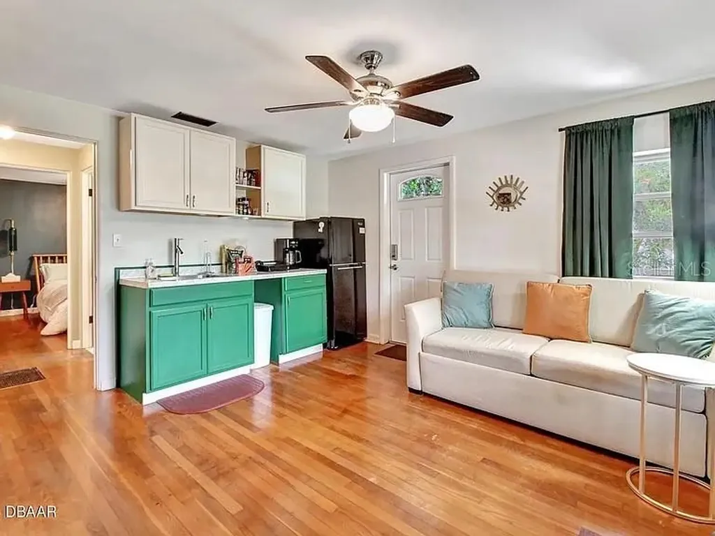 311 N Blue Lake Terrace Deland FL 32724