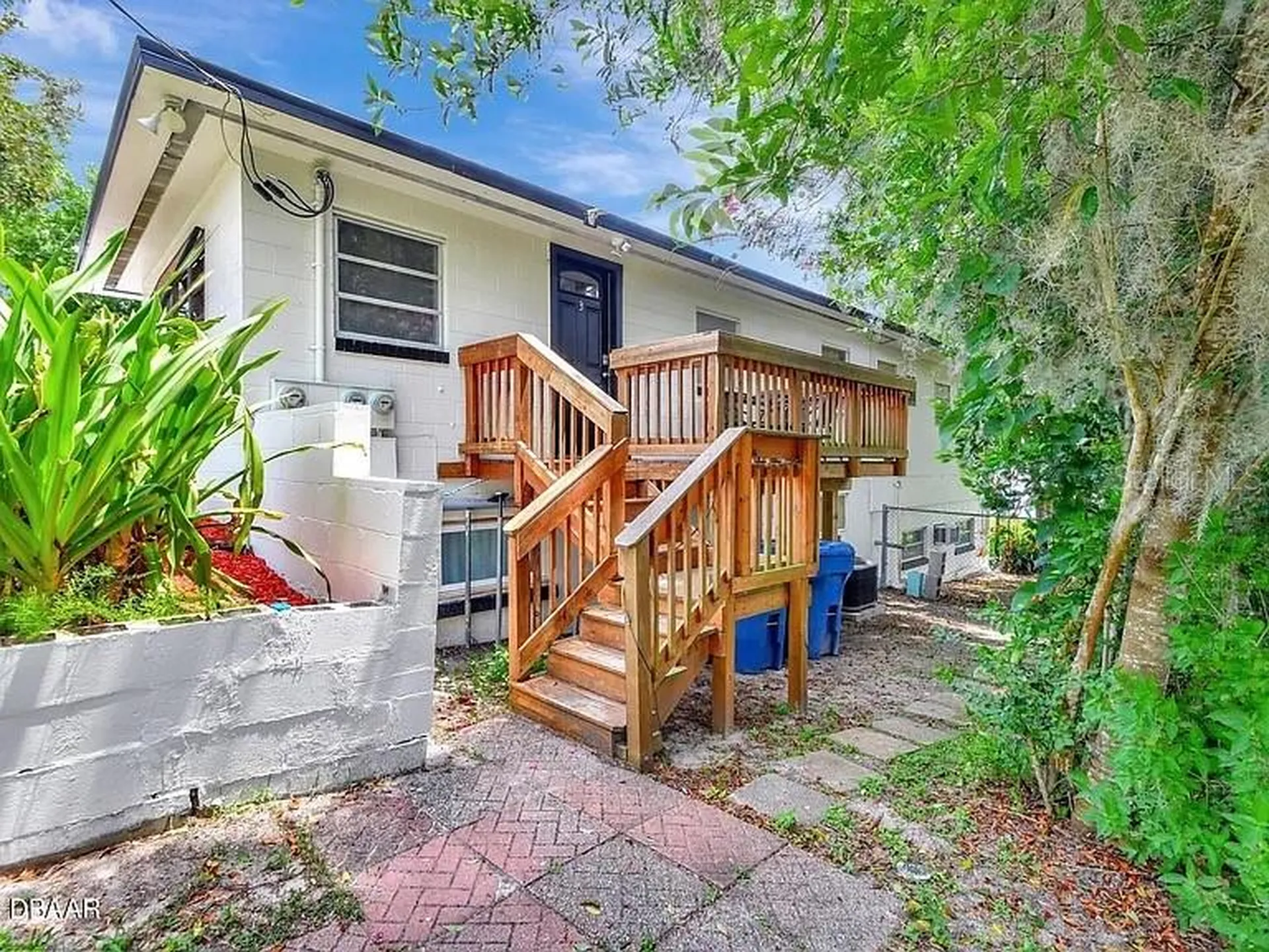 311 N Blue Lake Terrace Deland FL 32724
